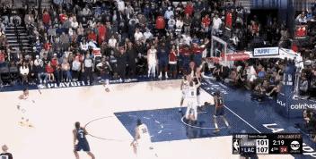 威少是把双刃剑……美国名嘴Skip评论道：“威斯布鲁克堪称NBA史上手活最差的后