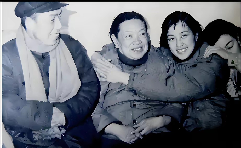 75岁的刘晓庆管74岁的人叫姥姥，全场都愣住了。综艺里来了个白发苍苍的粉丝，刘晓庆张嘴就喊姥姥。结果