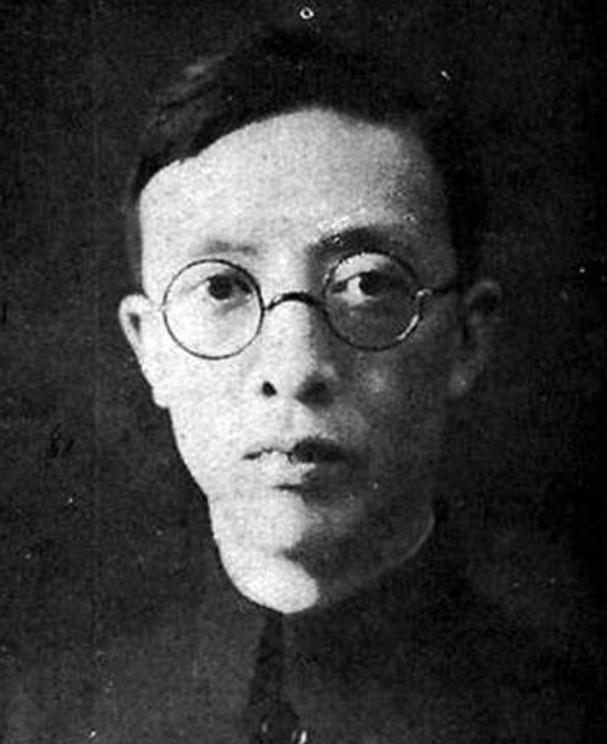 1947年，中统局局长叶秀峰在看报纸时，被一则“招寻银老太太”的广告吸引了注意力