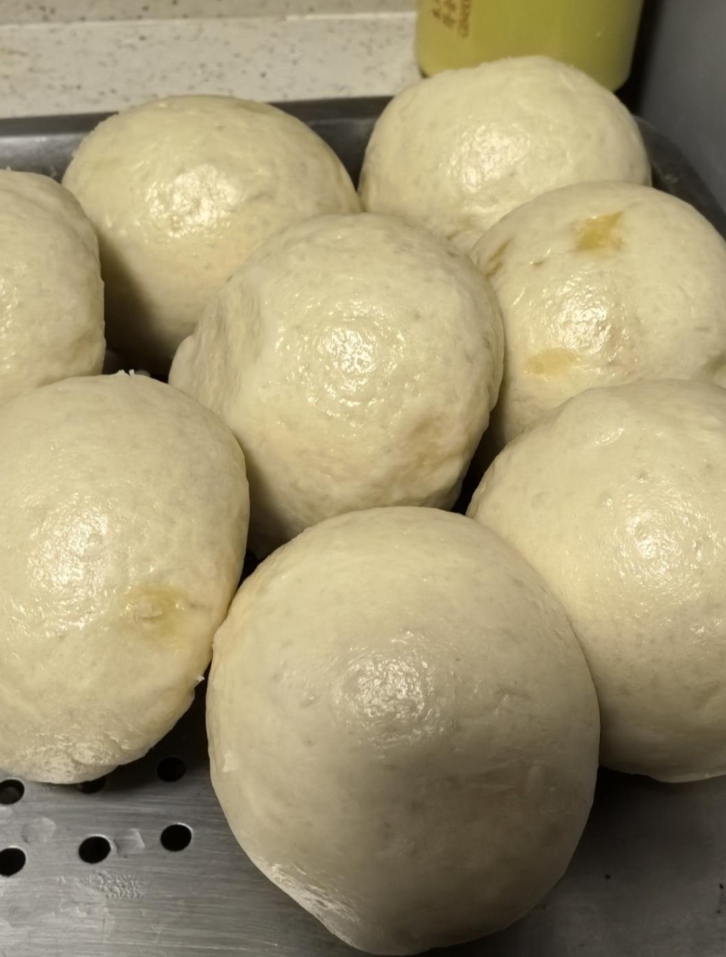 在儿子家小住了一段时间，儿媳有一个小习惯，我一直看不惯。每次我在家做的馒头，她