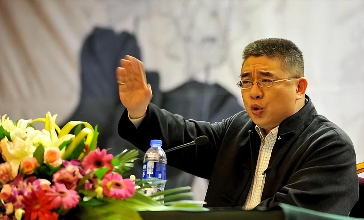 复旦大学钱文忠教授十分治愈的一段话：“年轻人一定要对钱有概念。一杯奶茶20块钱