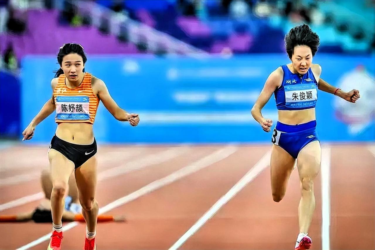 1. 优势与潜力拉满：她刚在2025年全运会上以11秒10打破亚洲青年纪录夺冠