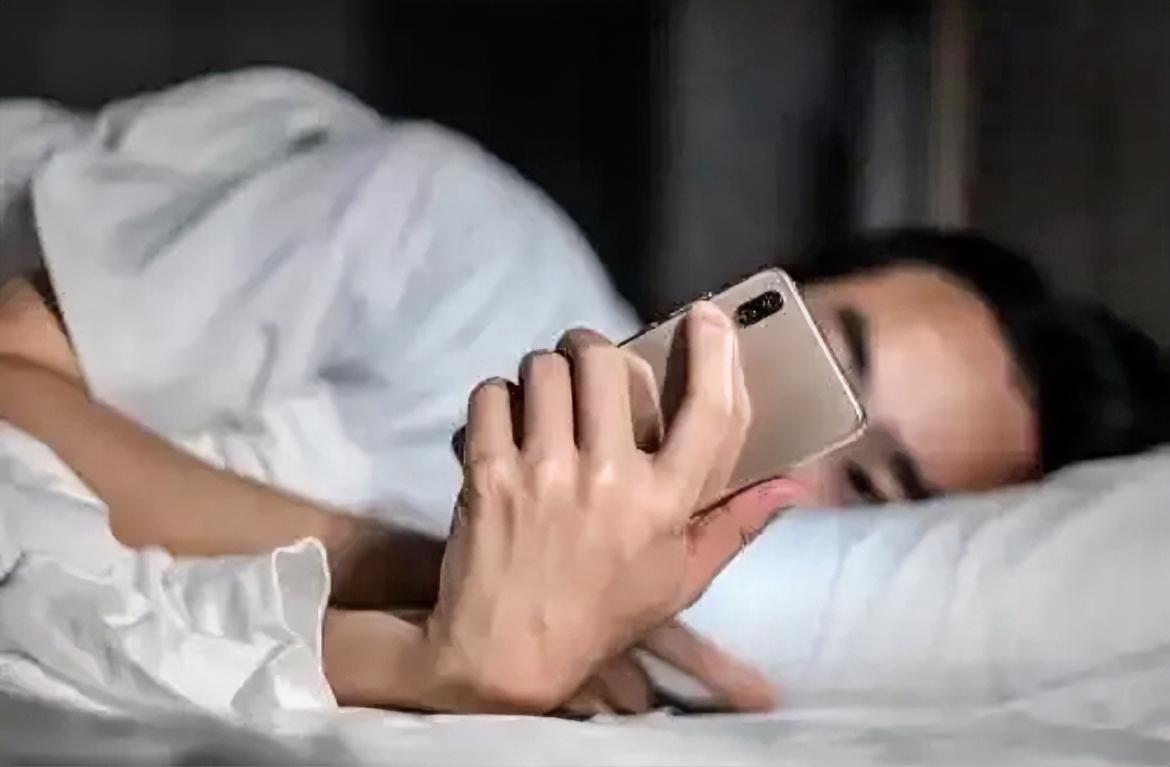 离婚后男人会想念自己的前妻吗？我给你们讲三个男人的真实故事。第一个男人，他离