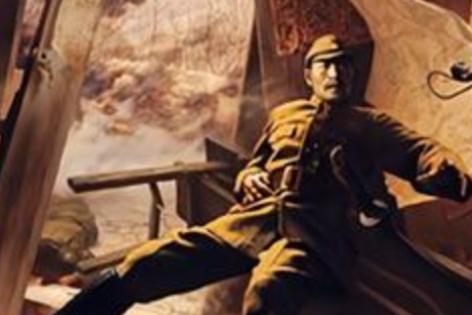 1938年9月3日，江西庐山前线，一个日军大佐光着膀子、头顶钢盔，在阵地最前沿拔