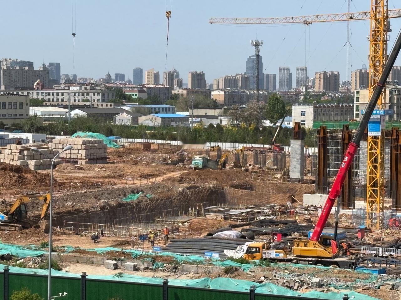 济南地铁7号线西周家庄停车场大规模施工！4月24日，楼友“怪兽”拍摄到了现场照片