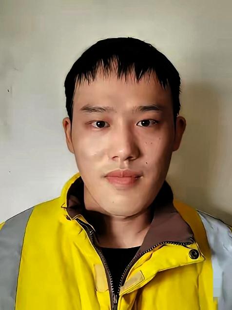 看完真的破防了，眼泪直接掉下来。21岁的外卖小哥，本可以放下外卖就走，却多停了