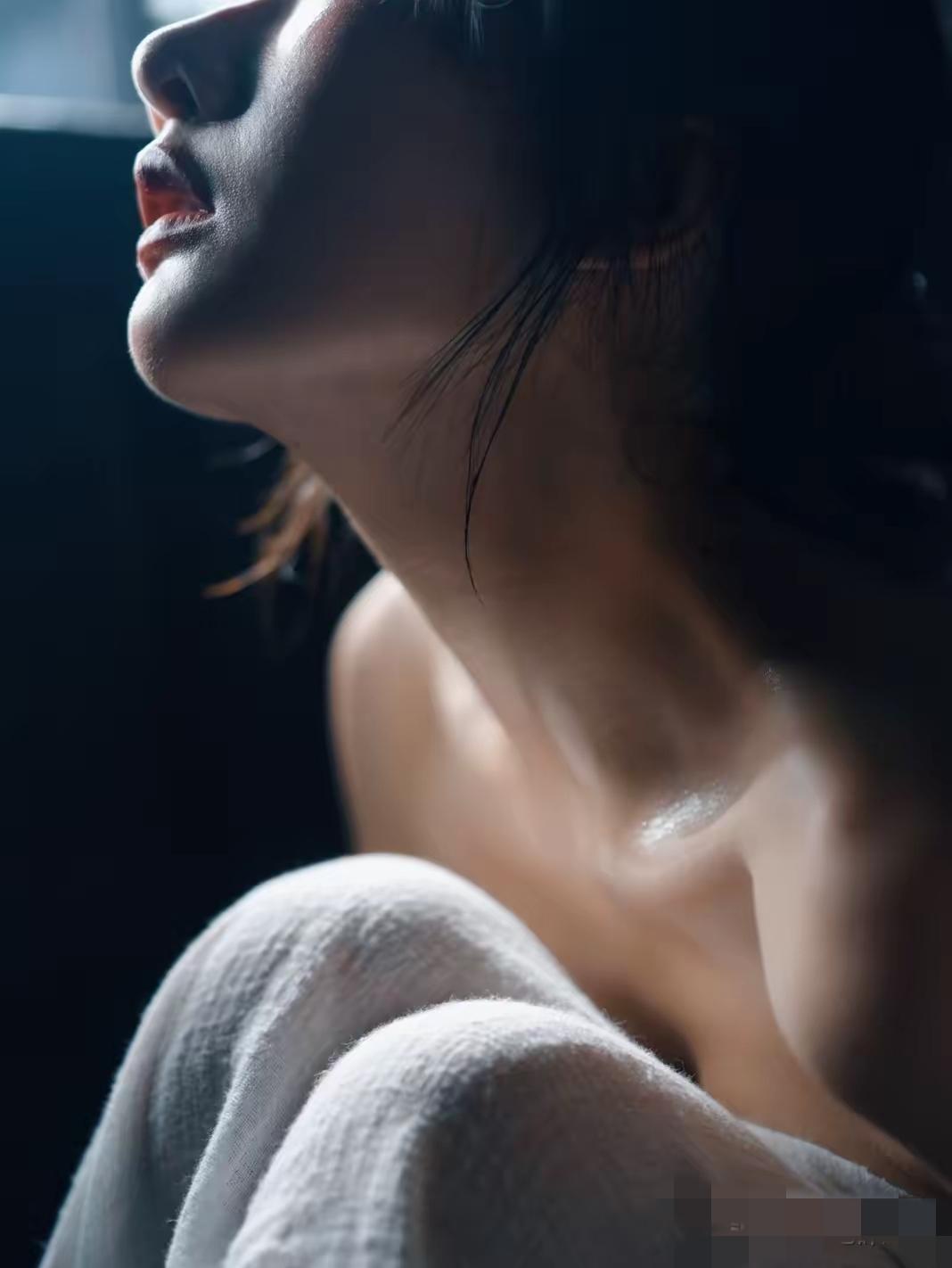 一位性学家说：人老了也需要性的有时候男人身体不行了，但​眼睛，心里还惦记着