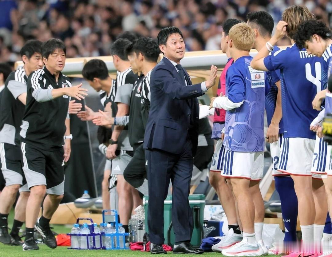 艺高人胆大？森保一竟然没有安排日本队进行热身赛，6月份以来仅仅只有队内的对抗赛，