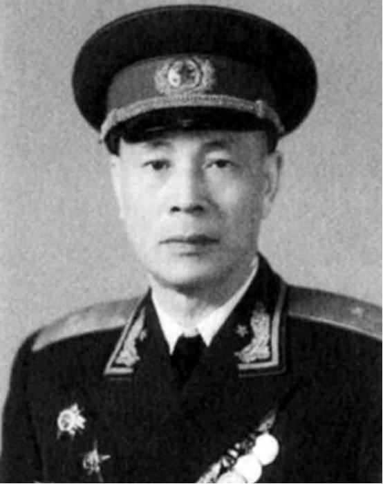 苏联制度小气的一面：苏联对中国留苏、在苏军事干部的授衔确实整体非常保守、严格，基