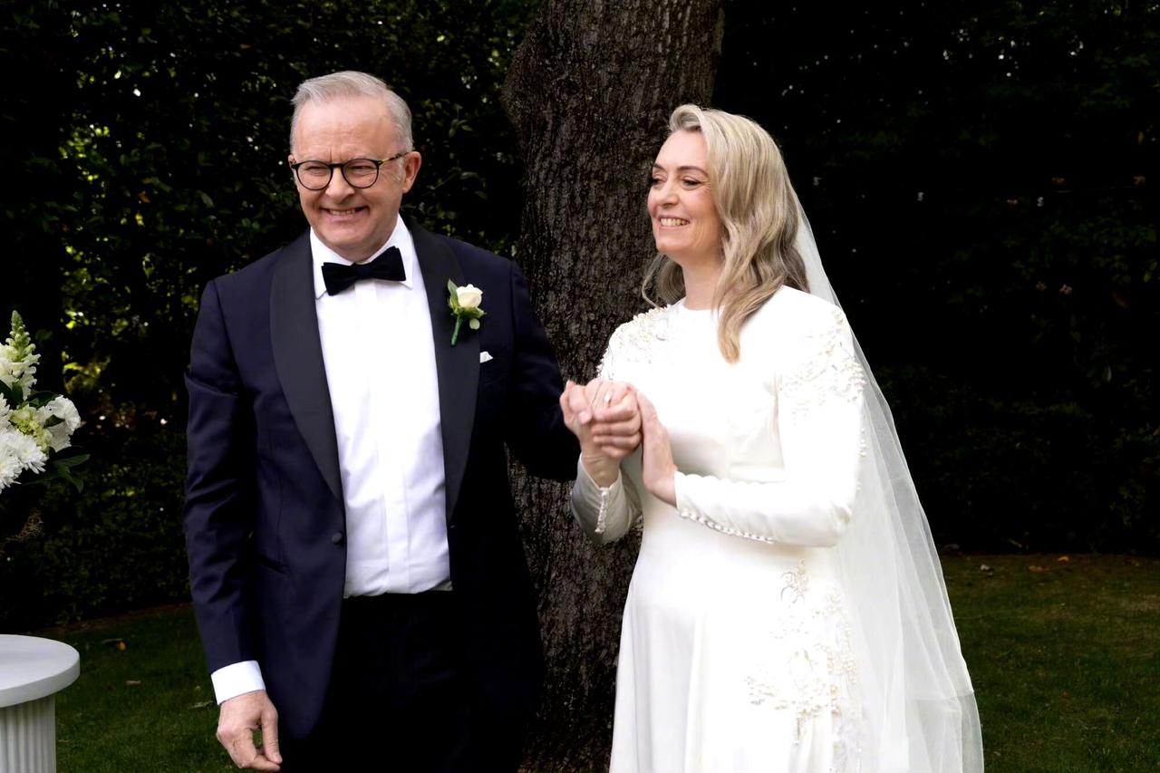 11月29日，澳大利亚总理和女友举行婚礼，婚礼现场非常低调，仅有少数人参加！从