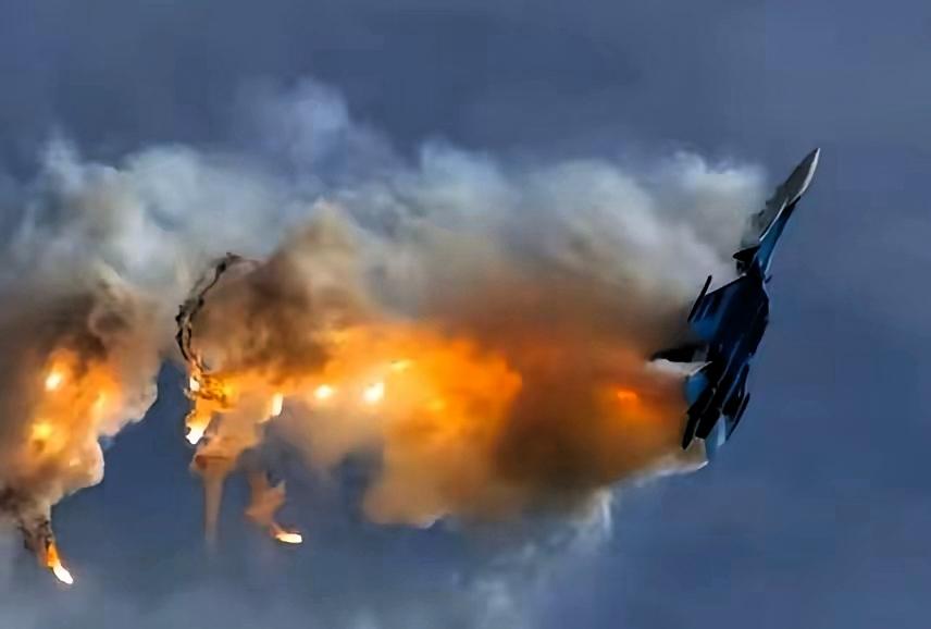 中国油价涨跌可不是简单拍脑袋决定的。成品油价格调整主要依据国际市场原油价格。国家