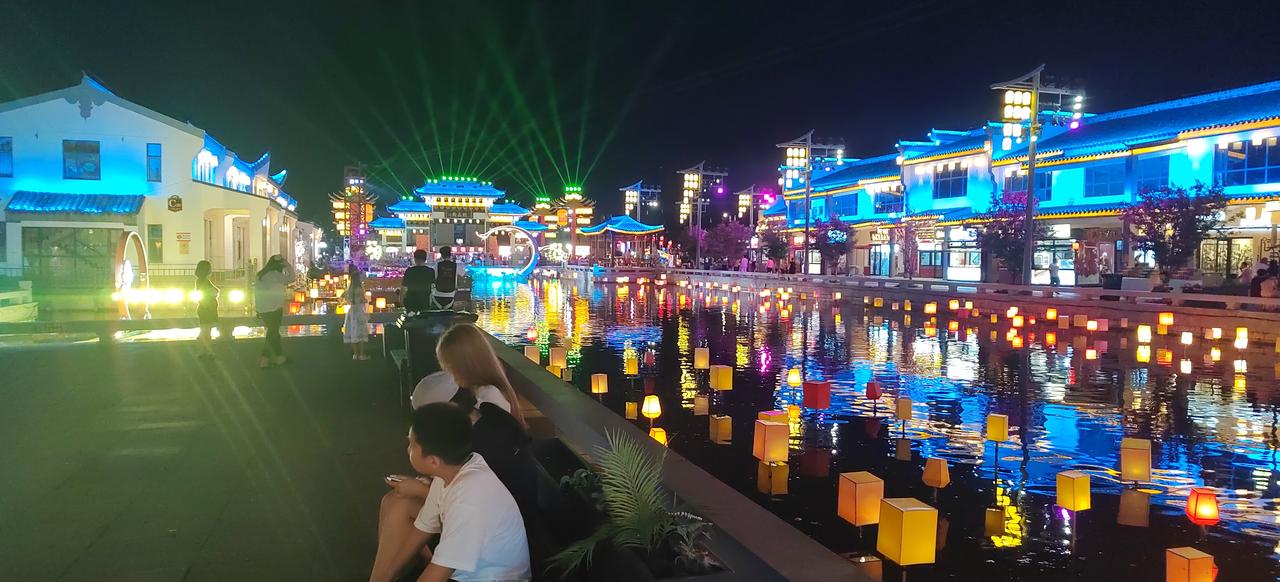 我可能是年纪大了，记性十分差。昨晚我在乡下喝酒，由于不能开车，我就打车回到家里。