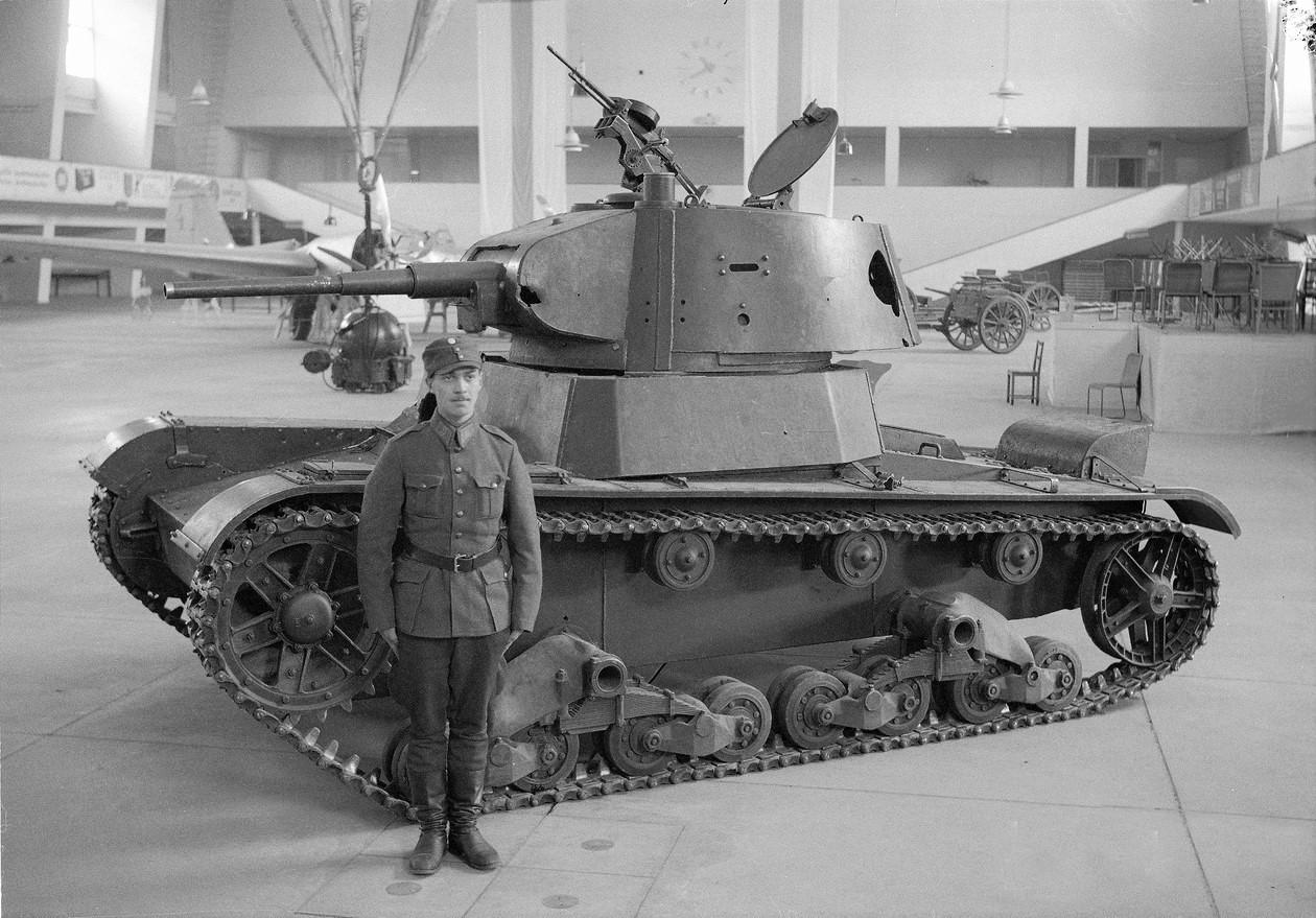 芬兰当年试了两次，实在打不过，于是就躺平了——苏芬战争期间，芬兰陆军的一名下士在