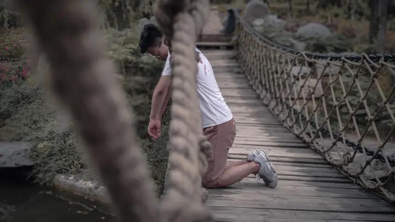 马上要退休了，回头看来时路，全都是后悔。刚刚从教时，想要出人头地，想要领导赏识