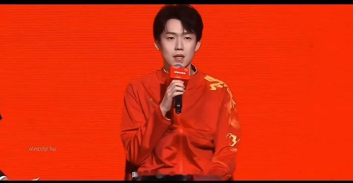 这个大年除夕，王楚钦、孙颖莎、石头、曼昱等国乒选手们依然还是不能回家过年啊。对