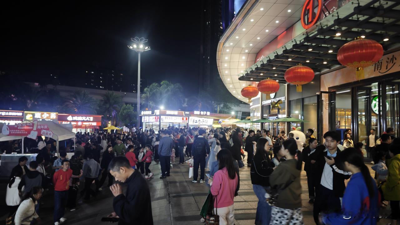 南沙万达：我可能啥都没有，但是我有人啊[呲牙笑]