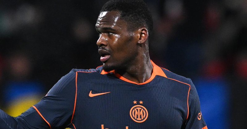 📢据《米兰体育报》消息：齐沃微笑透露，邦尼的小腿状况良好，明天将归队合练。今