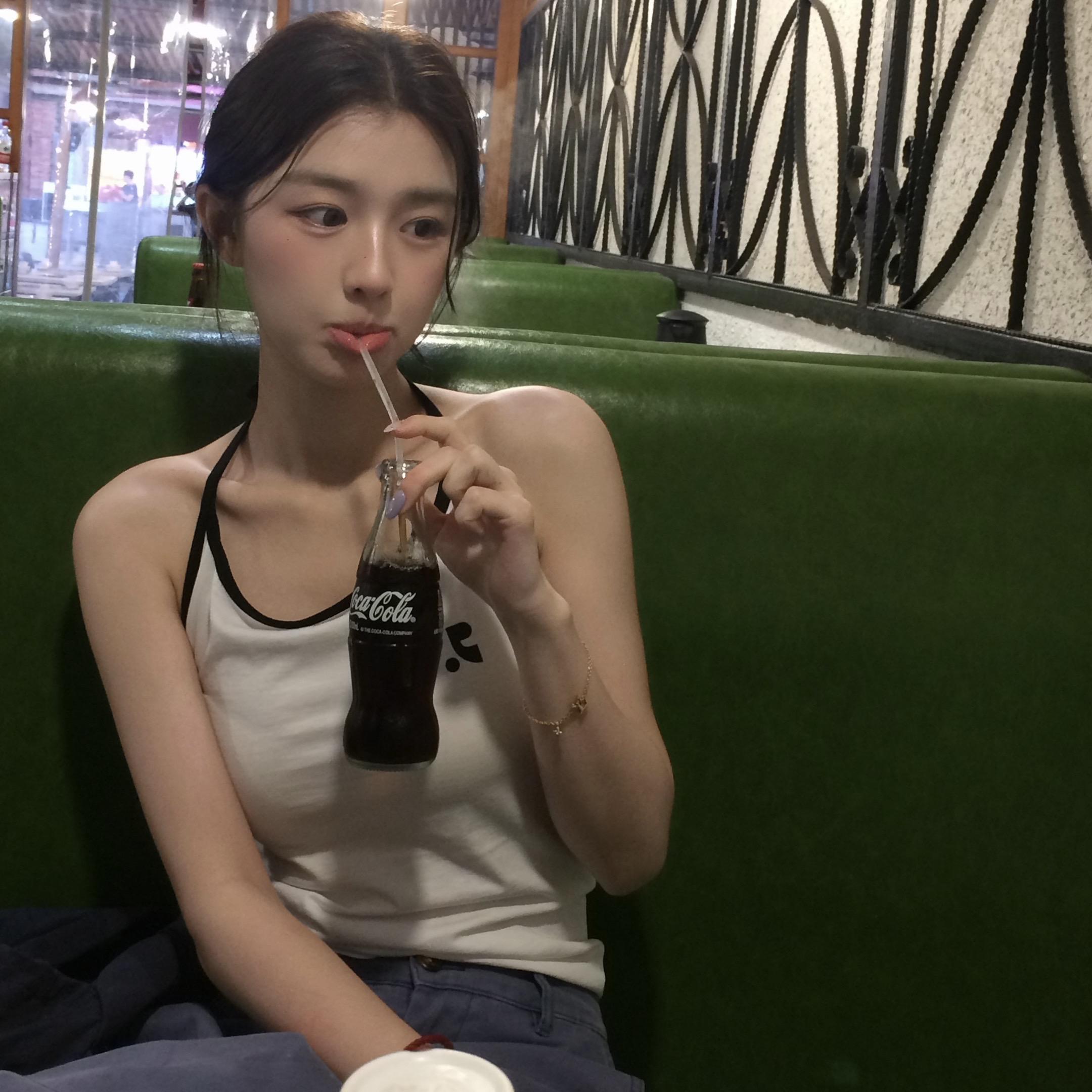 欧尼就这样轻松出片了。
