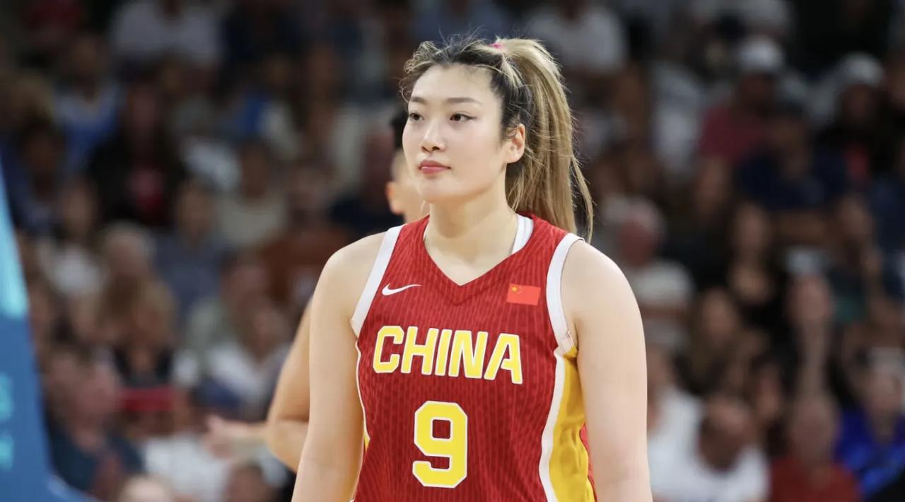 宫帅发声，李梦回应！30岁老将确认无缘亚洲杯！就在中国女篮第二场热身赛以66分