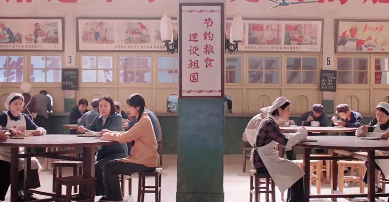 看完纯真年代的爱情，真想给冯琳一巴掌，费霆更是该打刚追完《纯真年代》，真的越看