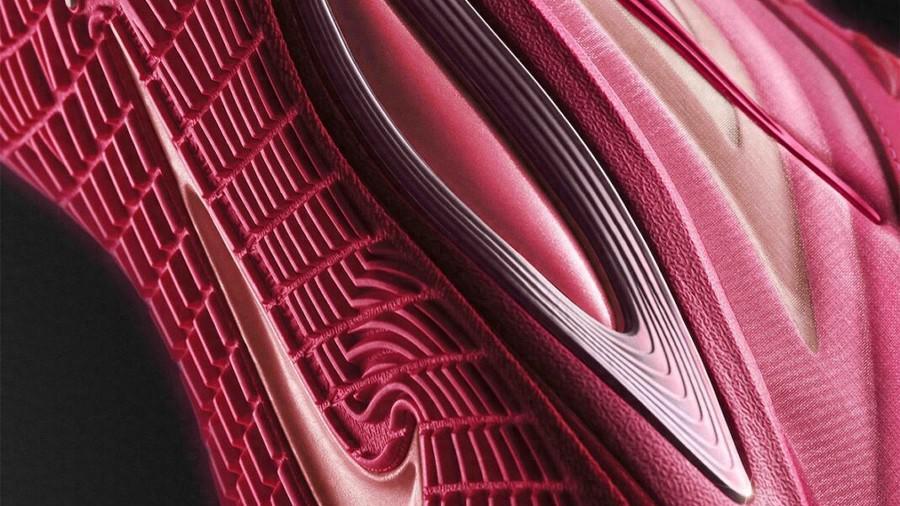 Nike「巨星签名鞋」突然发布! 搭载「全新缓震科技」!