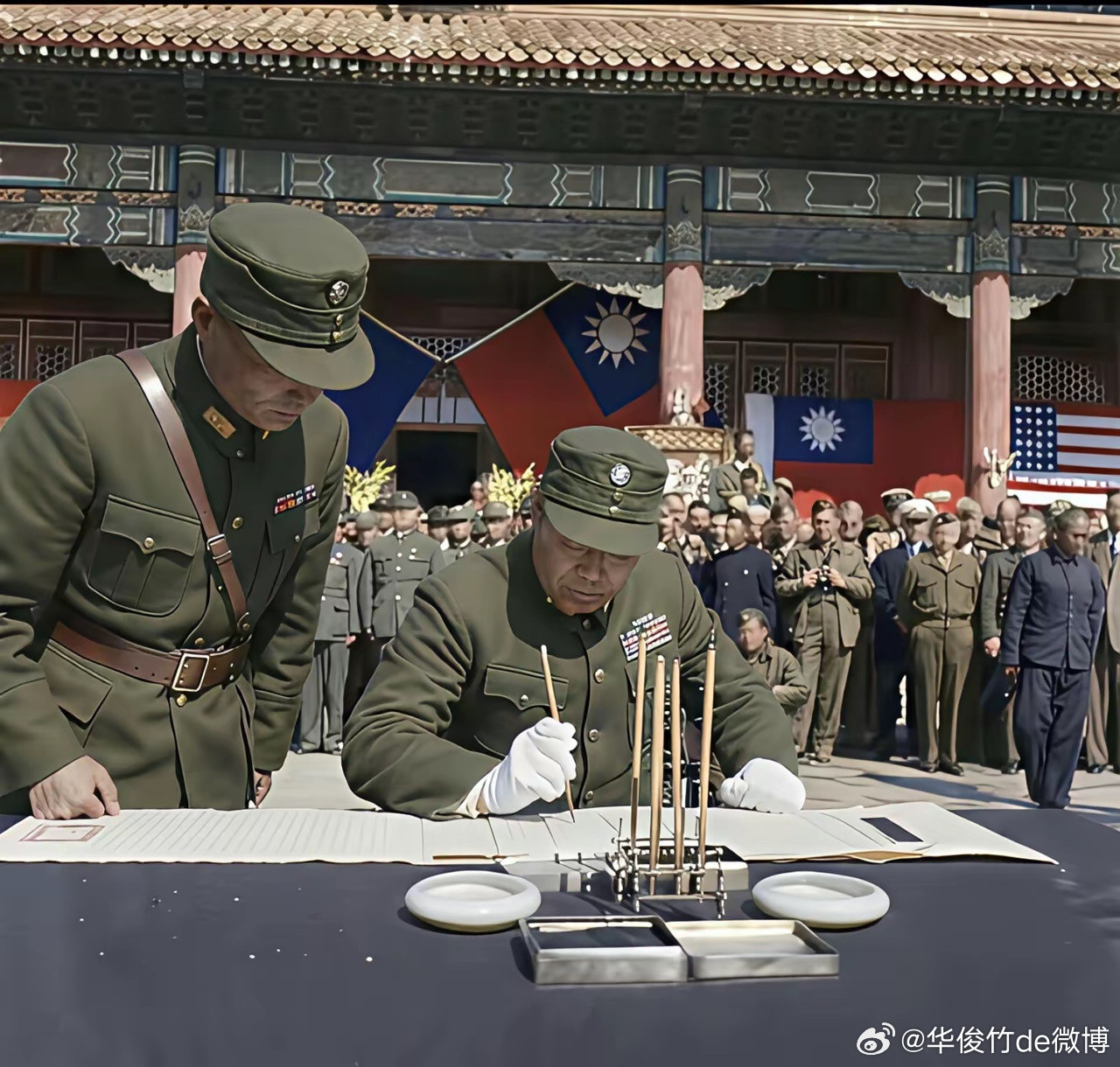 当历史有了它最应该有的颜色(1945年故宫日本投降仪式)。