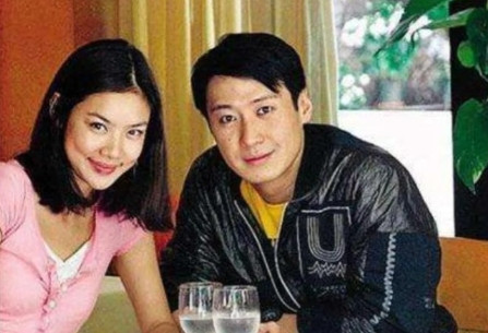 2005年，舒淇有一次去黎明家里做客，正吃着饭的时候，黎明爸爸突然大声说道：“我