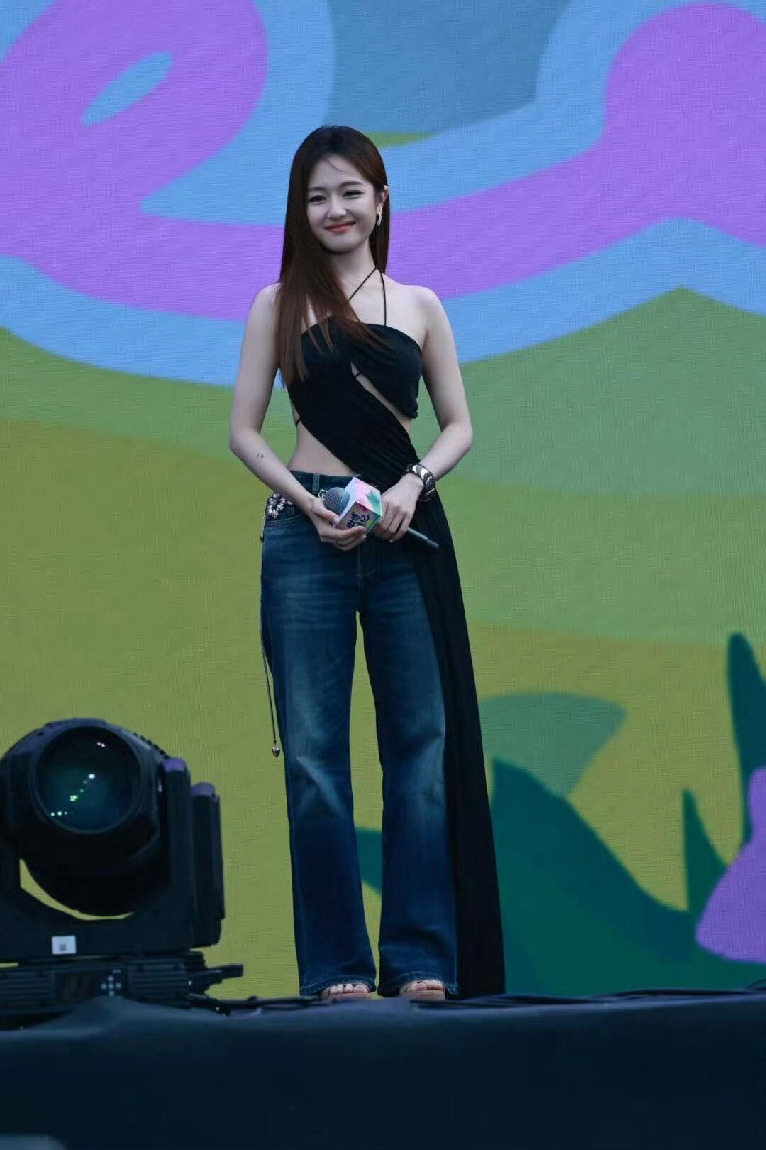 李兰迪最近有照过镜子吗？​​​