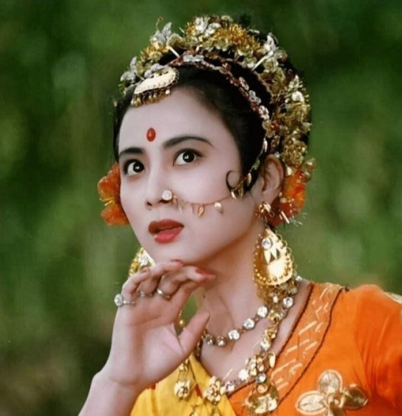 1997年，李玲玉和犹太富商杰瑞结婚。两人在结婚前没有做出财产公示，李玲玉便表示