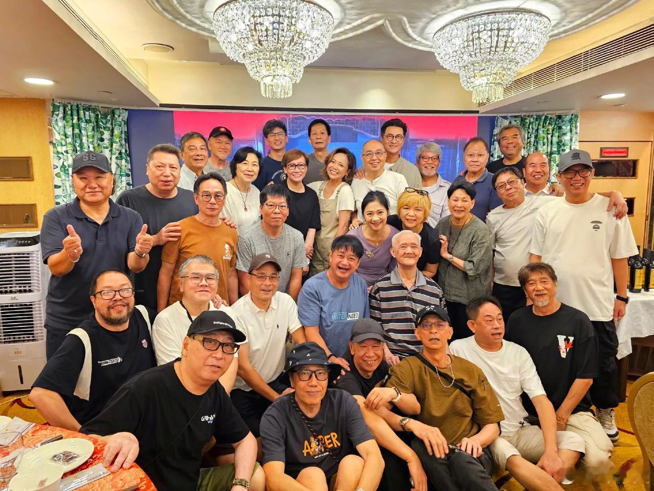 亚视经典《再见艳阳天》30周年纪念宴！一众演员重聚引回忆5月14日，邓萃雯在个