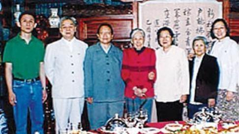 刘源随父亲刘少奇上庐山,送给毛主席一幅画,毛主席:这名字不好