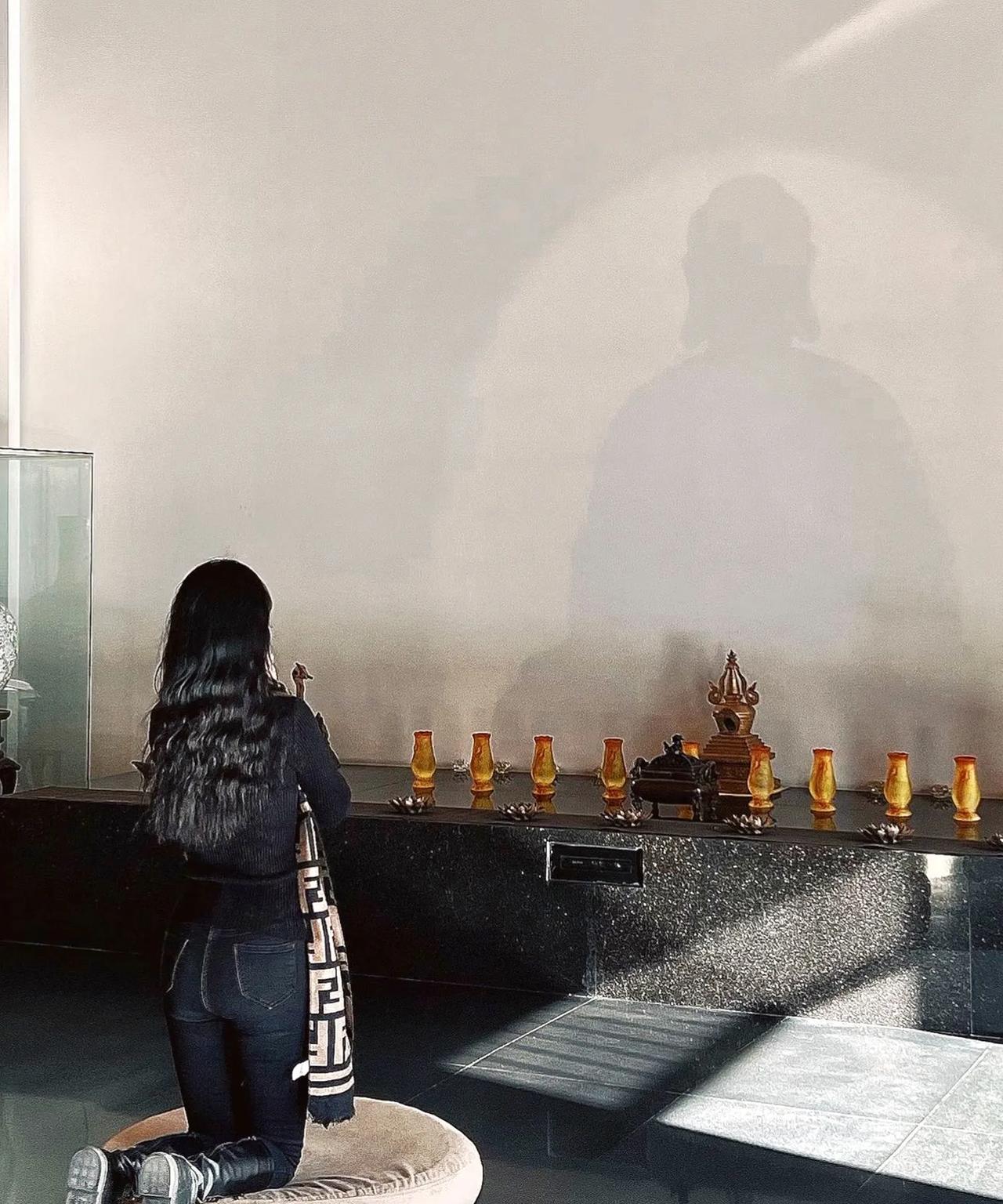 当你脾气上来时，自己就先成了魔，愤怒的是你，燃烧的也是你，记仇的是你，生病的还是