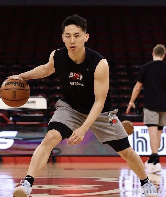 有一说一，林葳和河村勇辉还真不是一个量级的球员。1、河村勇辉（1米72）已