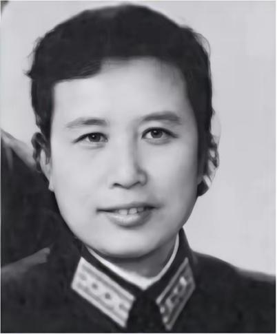 ☁15岁富家女逃婚去延安，死活不当官太太，却在1978年的德国波恩，哭得几