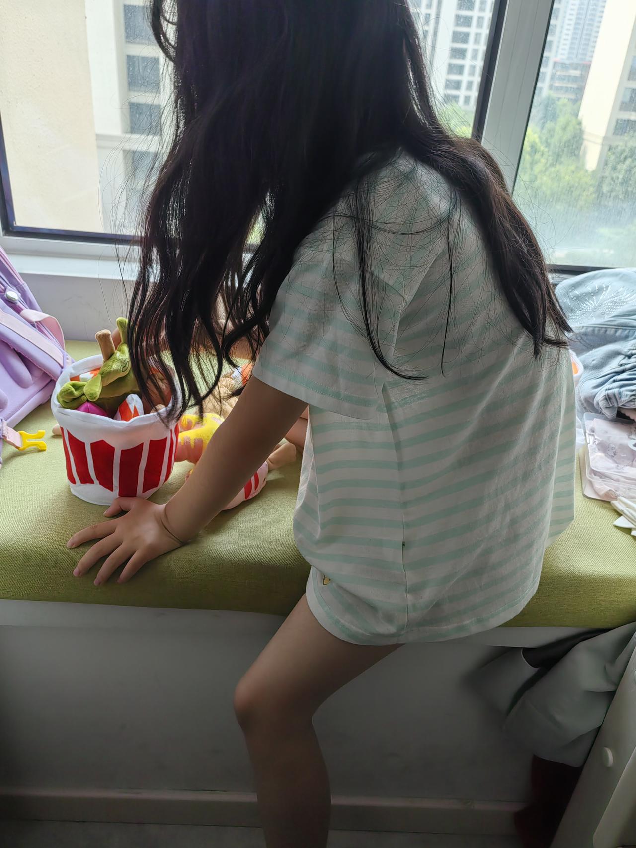 [呲牙笑][呲牙笑][呲牙笑]，8：50才起床。婆婆和儿子炒米饭，人家七点就吃饭了。我