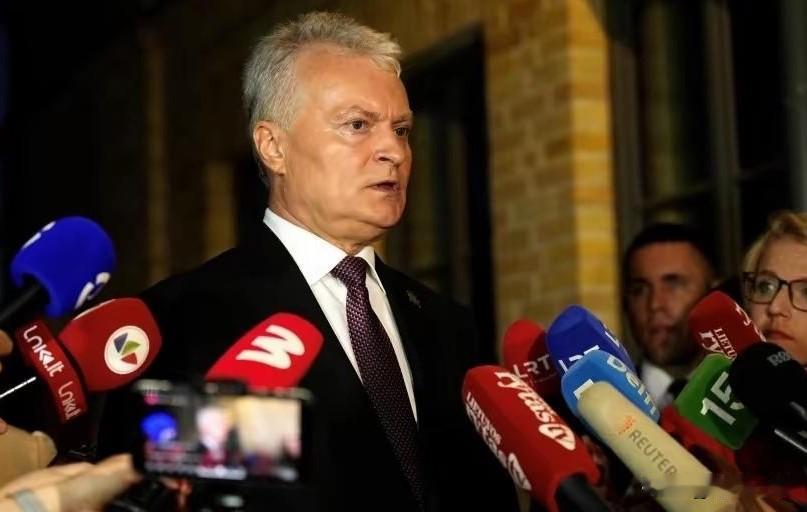 立陶宛总统这是喝了多少酒啊这么没自知之明！瑙塞达，大放厥词说希望尽快访华，还敢