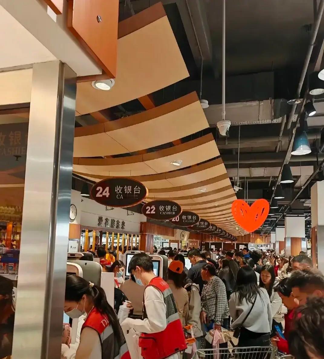 胖东来查供应商用工，比劳动局查得还细半数供应商首轮淘汰，胖东来用工合规审核到