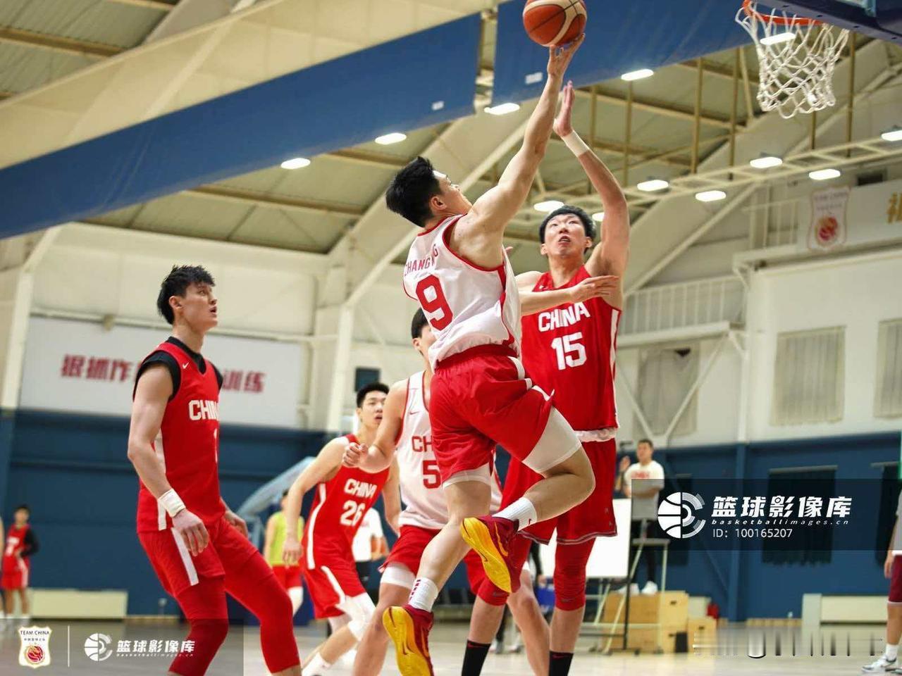 11月28日19：30，世预赛中国男篮主场对阵韩国队11月28日19：30，