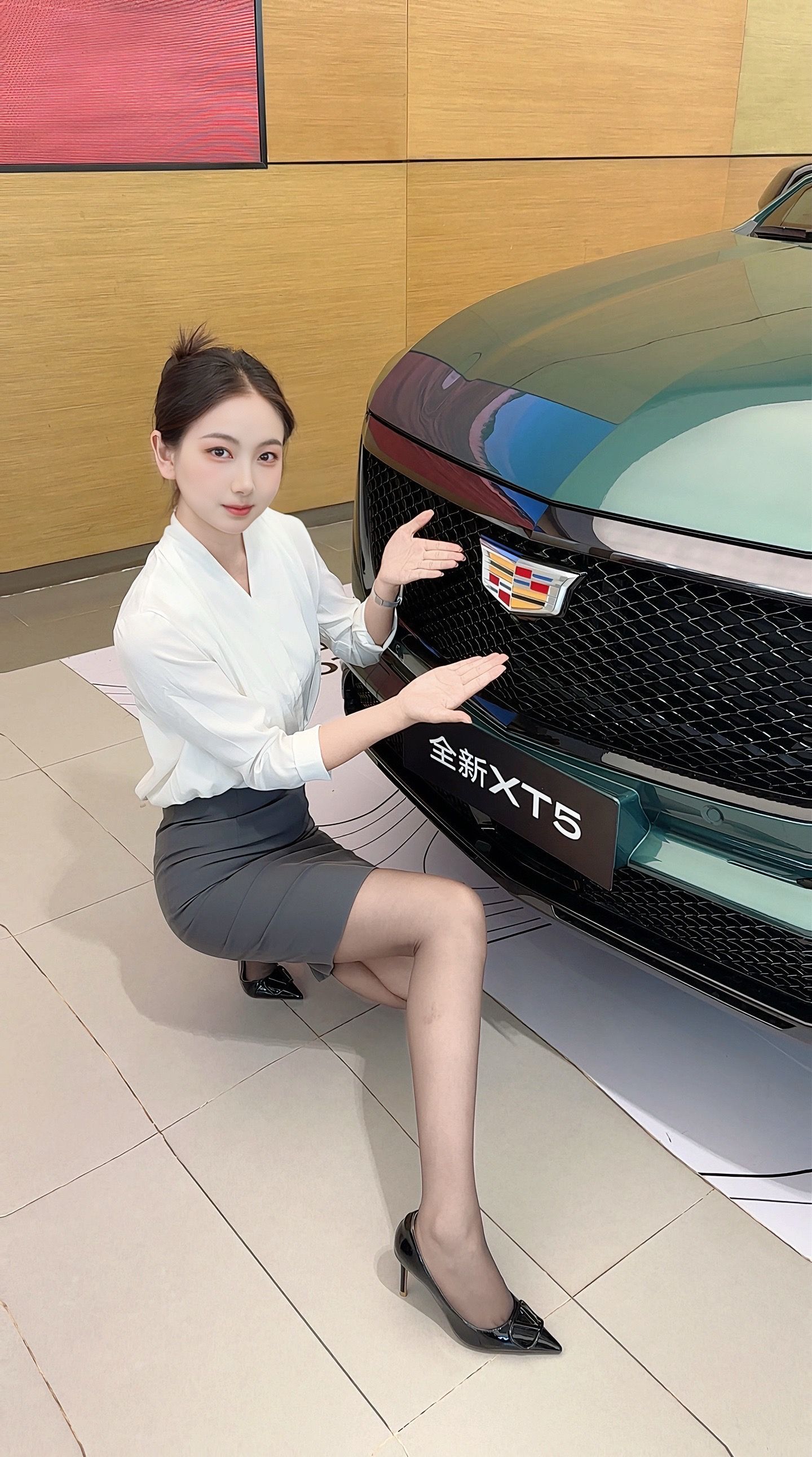 凯迪拉克的这个绿色看起来很鲜啊​​​