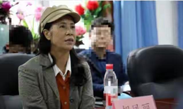 会栽树的女副局长。最后自己栽了！辽宁鞍山市的住建局女副局长胡凤丽在4月8号