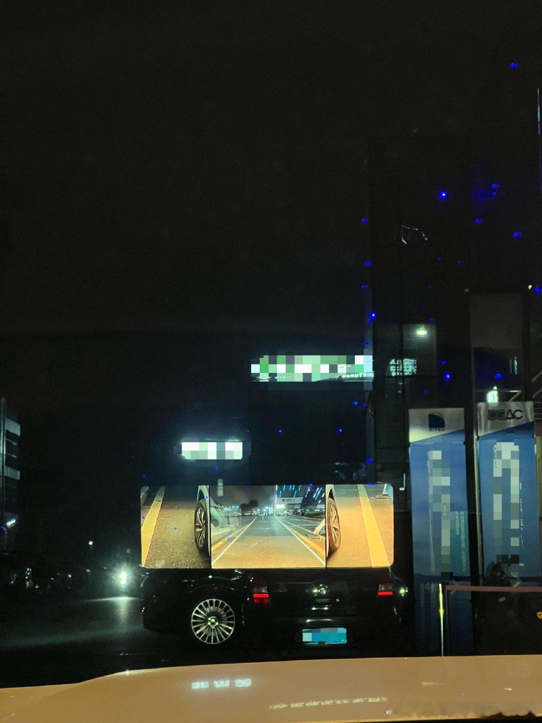 理想OTA8.2升级后的这个HUD，实际肉眼看到的画面，真的比照片清晰太多！最