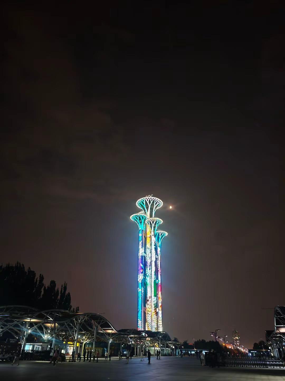 我本一醉天涯游走京惜繁华北京奥林匹克塔夜景城市地标建筑氛围感拉满的夜景