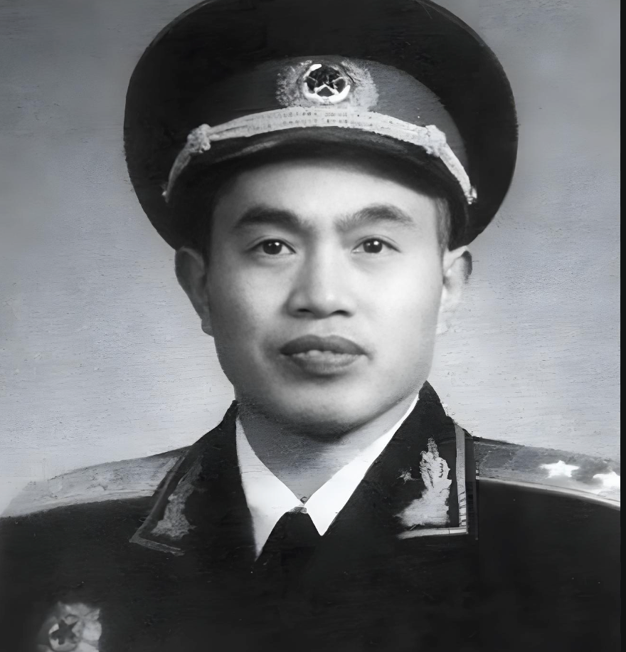 1946年，皮定均率领部队，来到华中，长期驻扎，就这样坐了7年冷板凳。谁知，他一