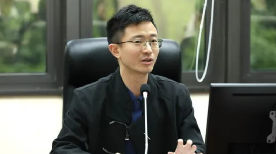 遭爆仅交131份罢瑶连署还比小草少　侯汉廷还原实情：心中百味杂陈媒体人黄光芹