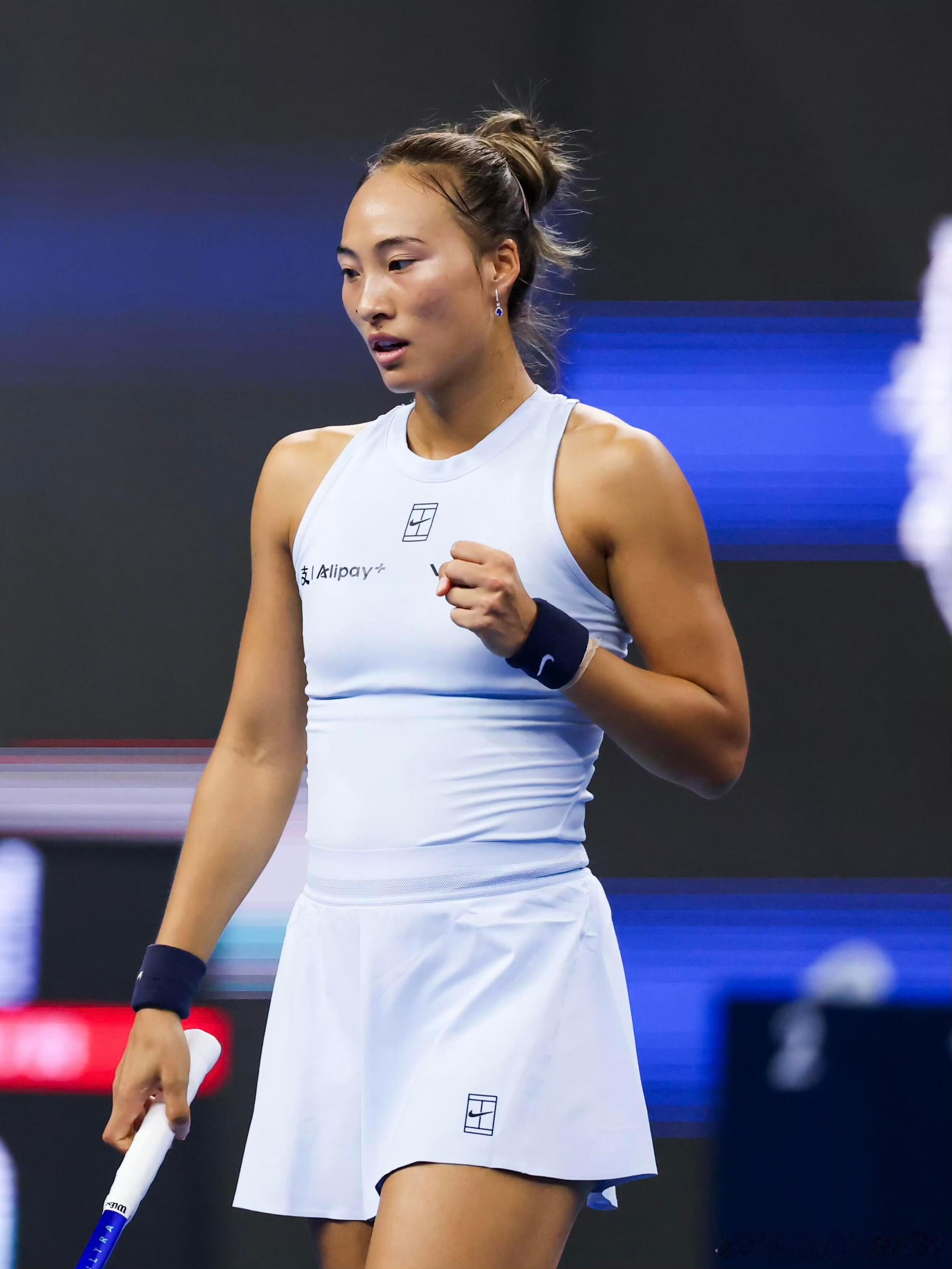 2025中国🇨🇳金花奖金💰排行榜郑钦文：157w美金张帅：107w美金王欣