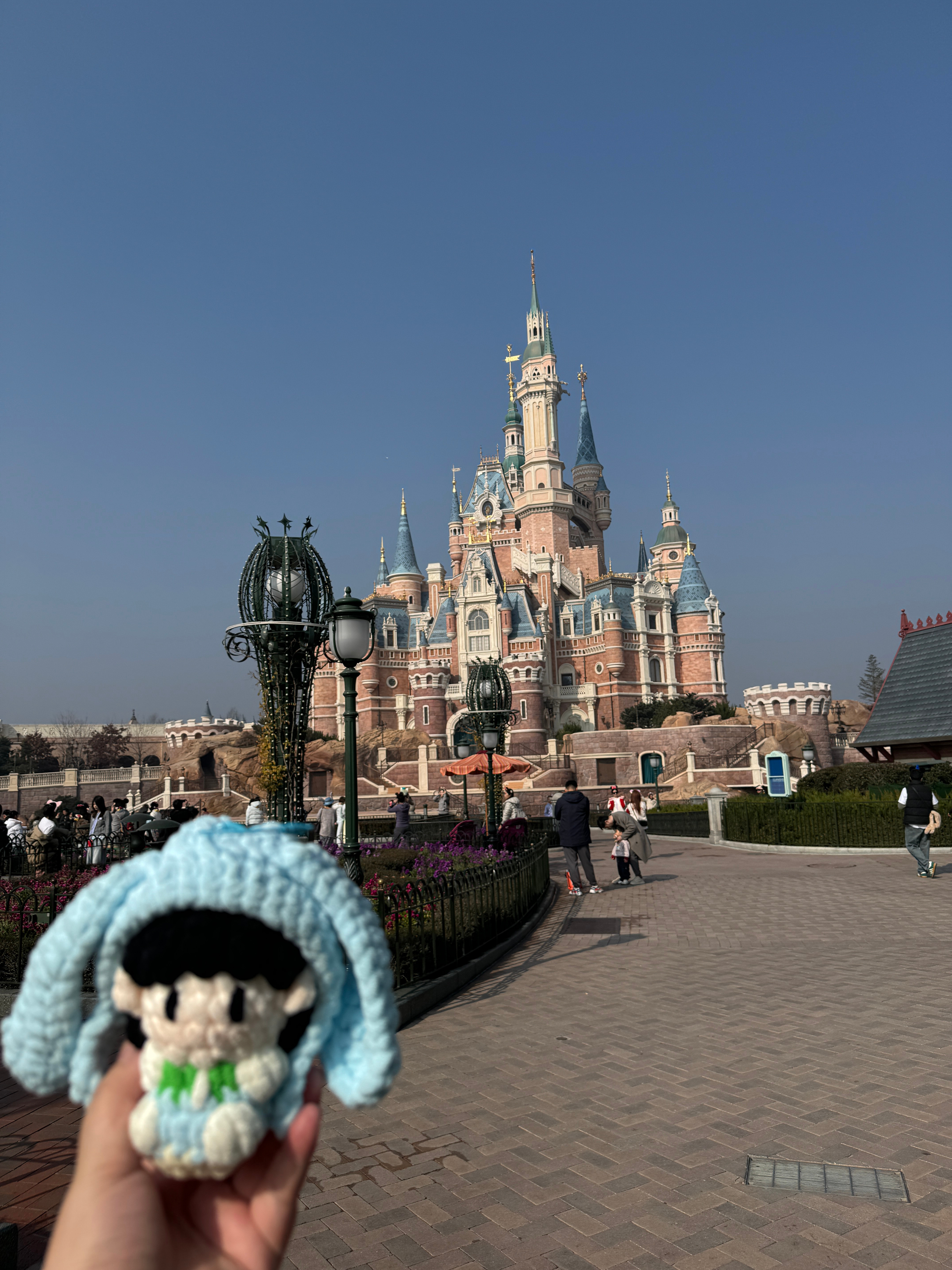 带宝宝打卡迪士尼城堡