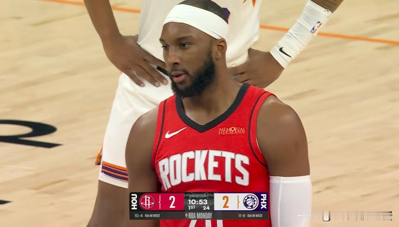 火箭大将奥科吉真是特别不懂事！今天火箭在客场挑战太阳，此役奥科吉首发出战面对老东