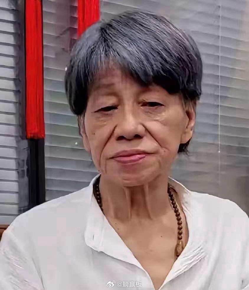 梁小龙估计没想到，他刚走才2个月，关门弟子和妻子就为了他的抖音账号，闹得不可开交