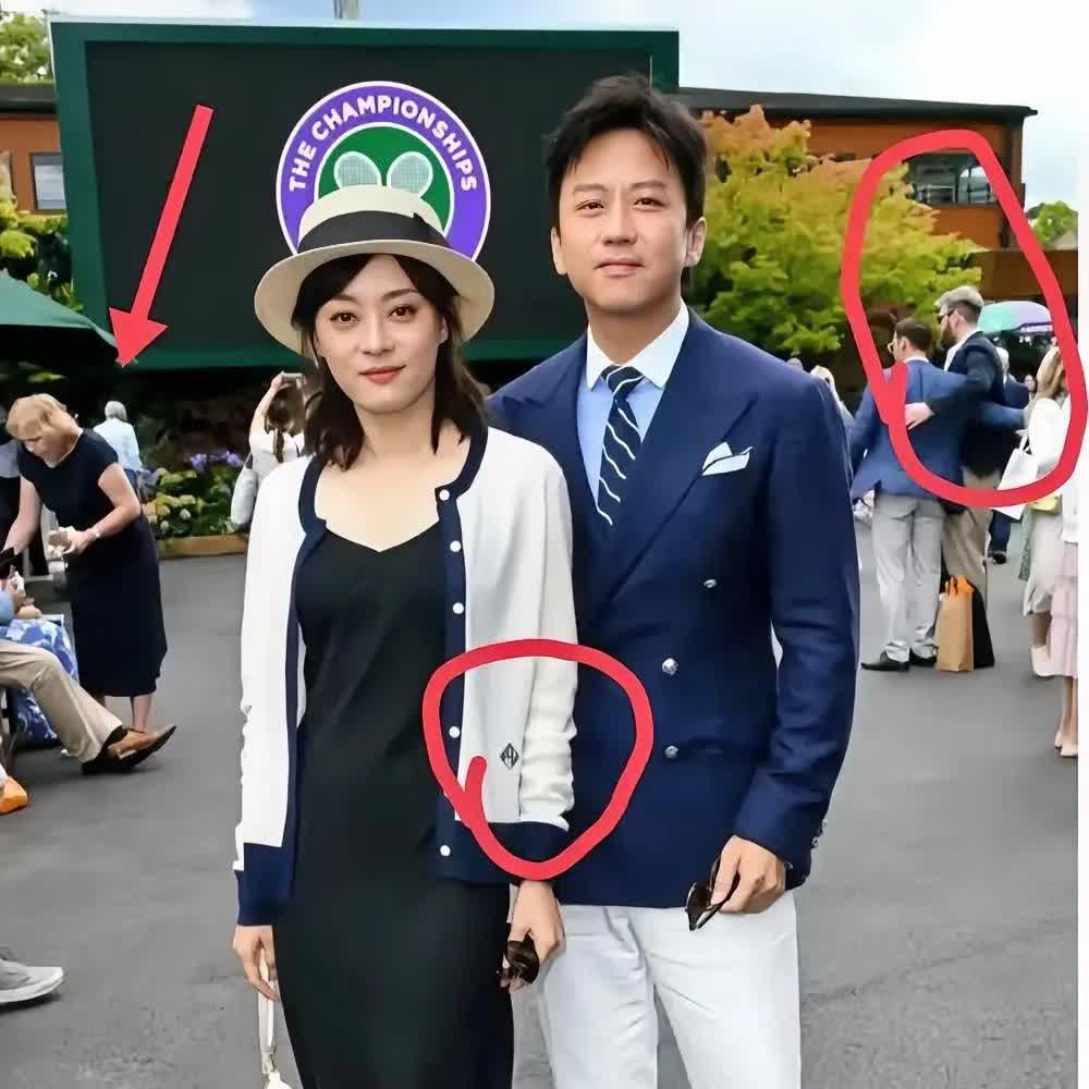 感觉邓超结婚后，一直是憋屈的，天性没有释放，被压抑了，什么都是老婆说了算，一脸的
