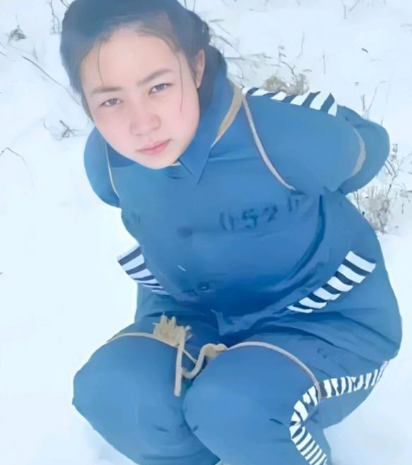 1991年，19岁的吴晓莉被判死刑。行刑前的最后一刻，她半蹲在地上，高声呼喊：“